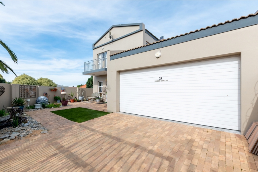 3 Bedroom Property for Sale in Laaiplek Western Cape